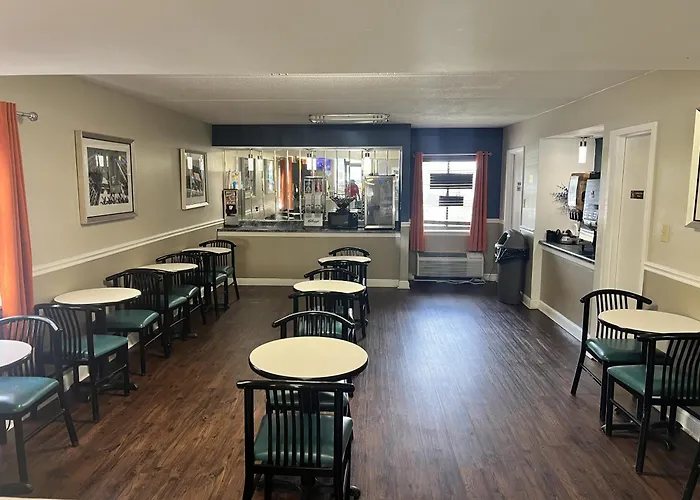 University Inn Winston